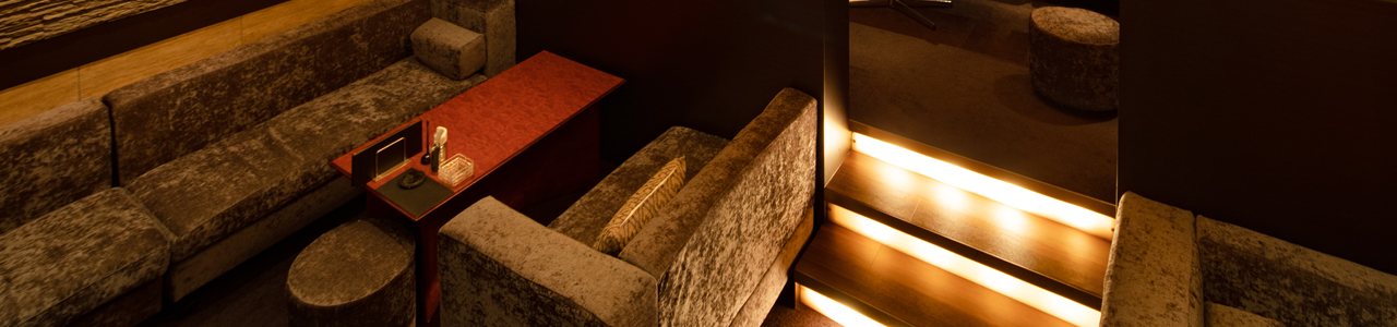 岡山　中央町　LOUNGE ラウンジ　オー　O